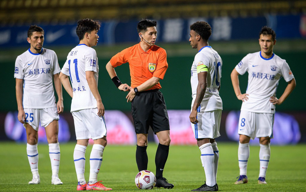 斗球体育直播，竞技场线上直击：斗球体育实时直播新体验