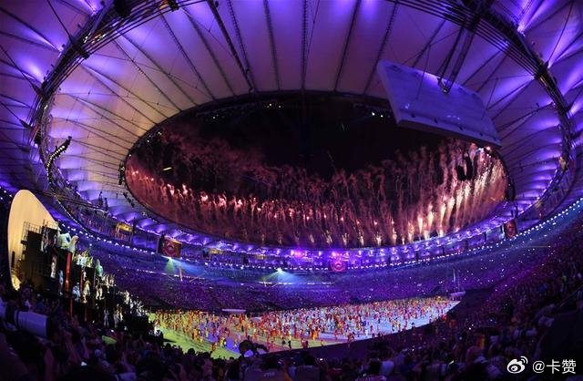 数字时代的体育变迁：从现场激情到虚拟直播的迷思