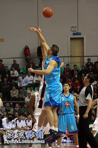 体育直播好球吧-精彩瞬间直击：体育直播中的高光时刻