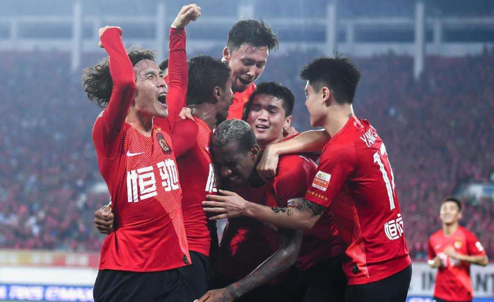 暴风体育中超直播 @中超联赛激情直击：暴风体育全程直播现场体验